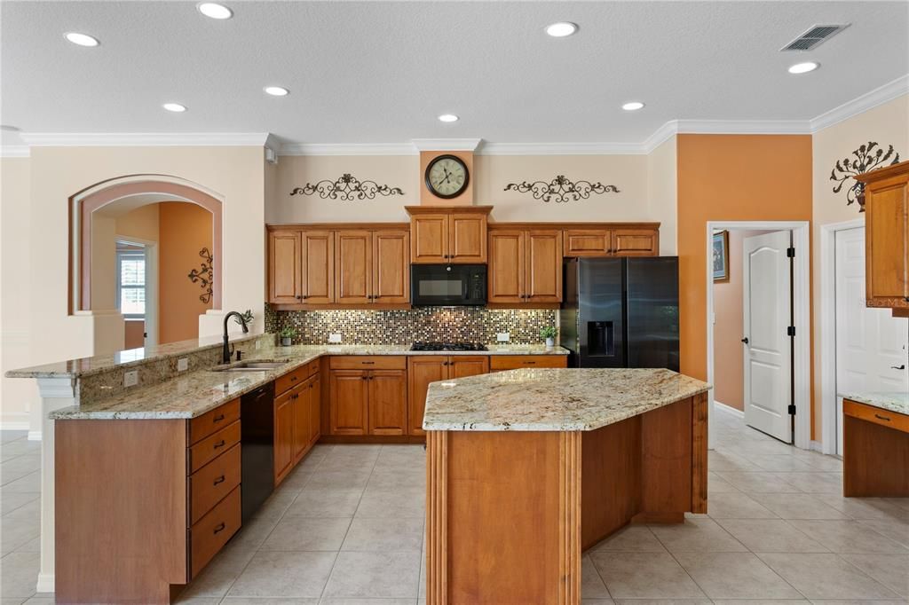 For Sale: $929,900 (4 beds, 3 baths, 3621 Square Feet)