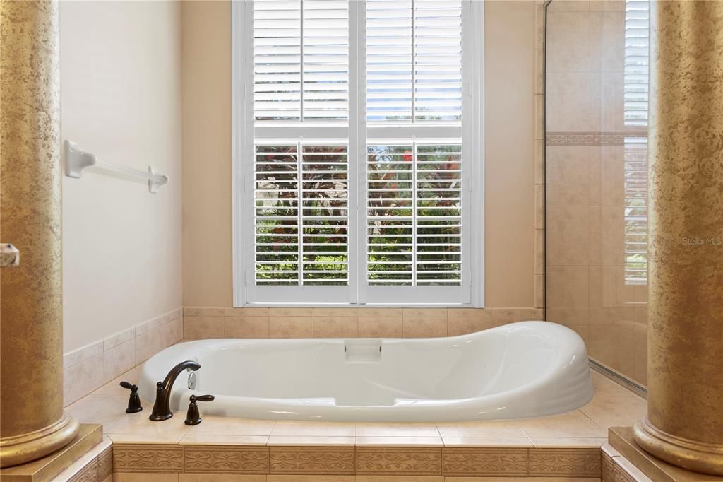 For Sale: $929,900 (4 beds, 3 baths, 3621 Square Feet)