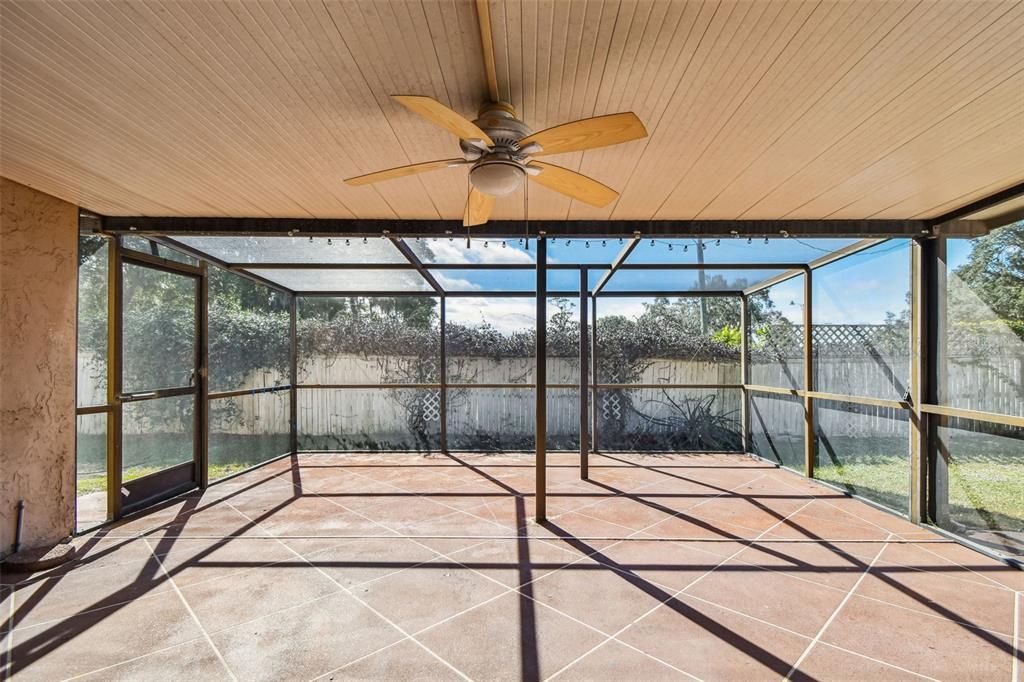 Под контрактом: $389,000 (4 спален, 2 ванн, 1677 Квадратных фут)