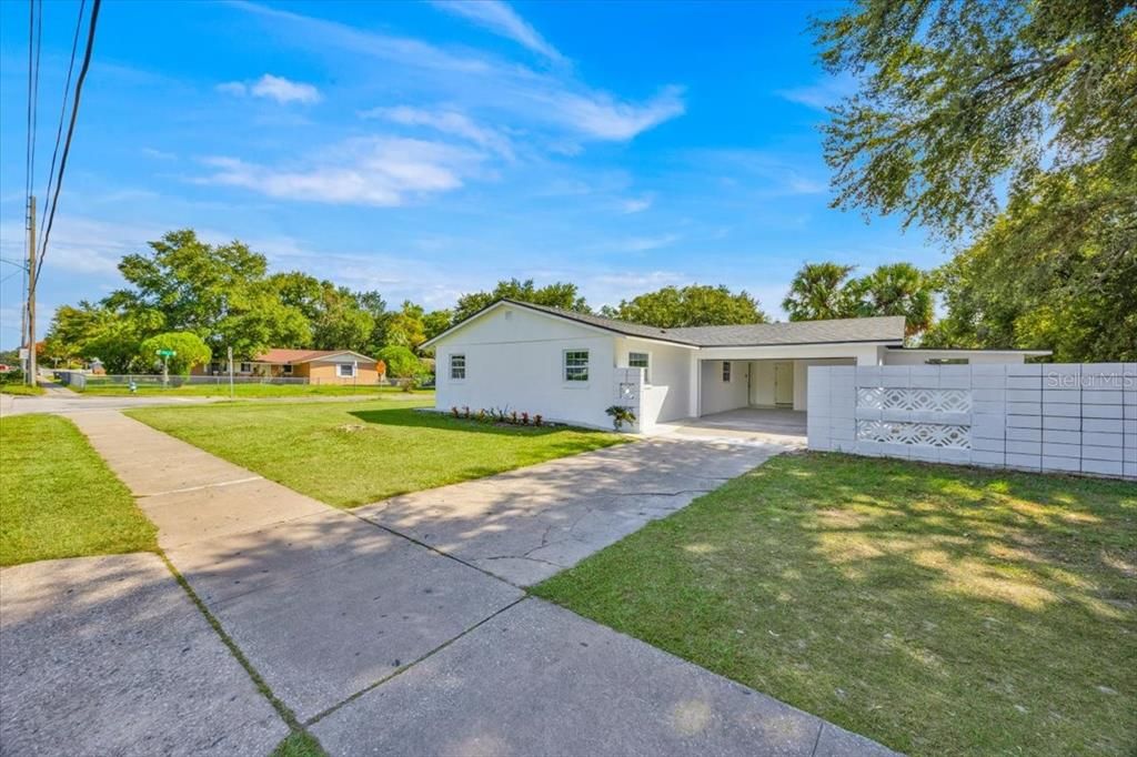 En Venta: $437,000 (5 camas, 5 baños, 2167 Pies cuadrados)