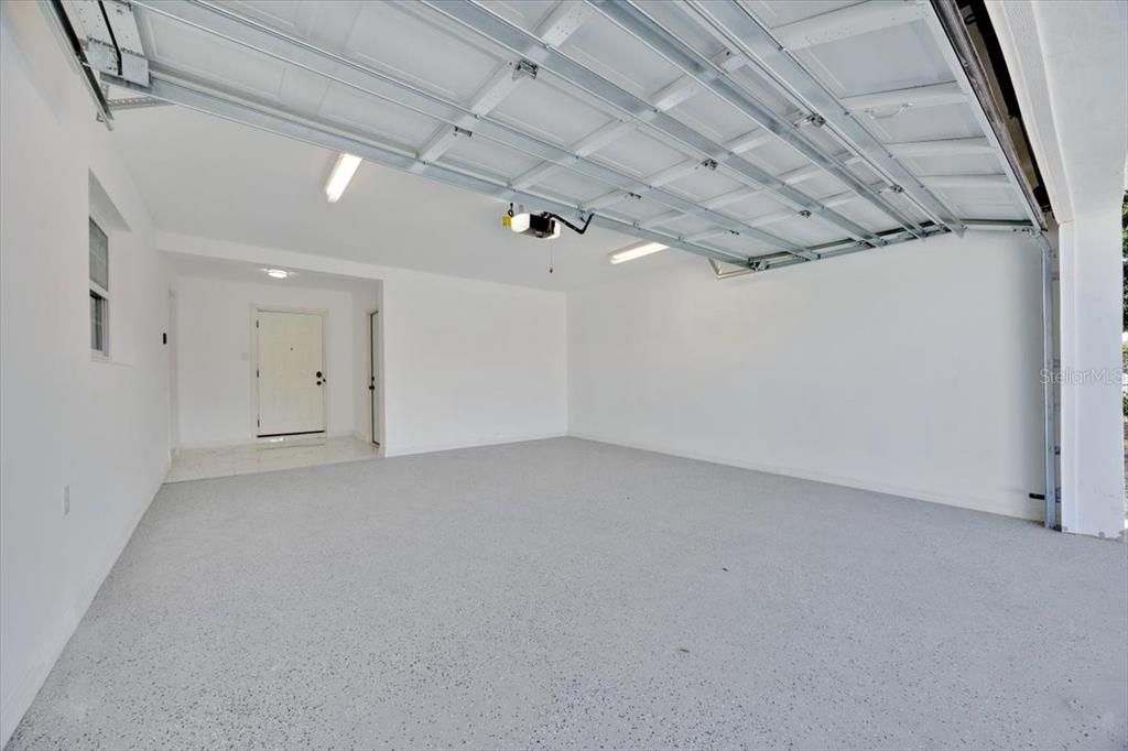 En Venta: $437,000 (5 camas, 5 baños, 2167 Pies cuadrados)