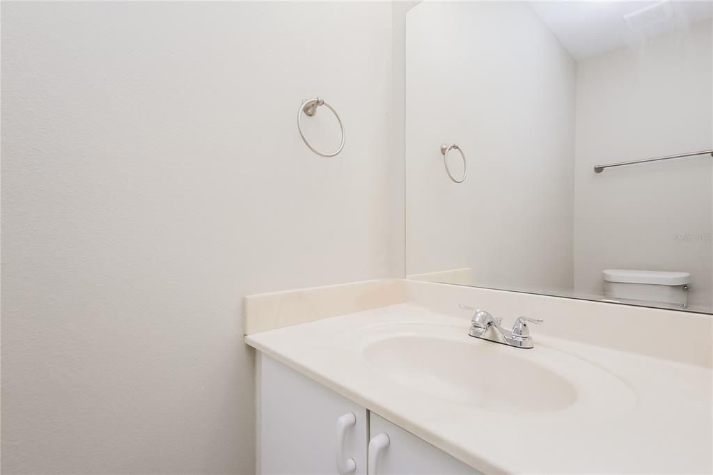 Под контрактом: $2,300 (3 спален, 3 ванн, 1643 Квадратных фут)