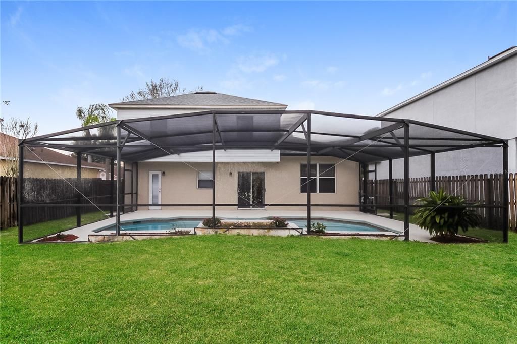 Под контрактом: $2,300 (3 спален, 3 ванн, 1643 Квадратных фут)