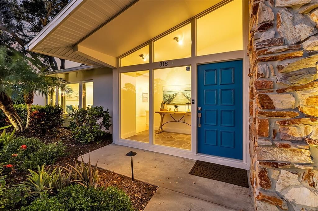 For Sale: $2,750,000 (4 beds, 2 baths, 2212 Square Feet)