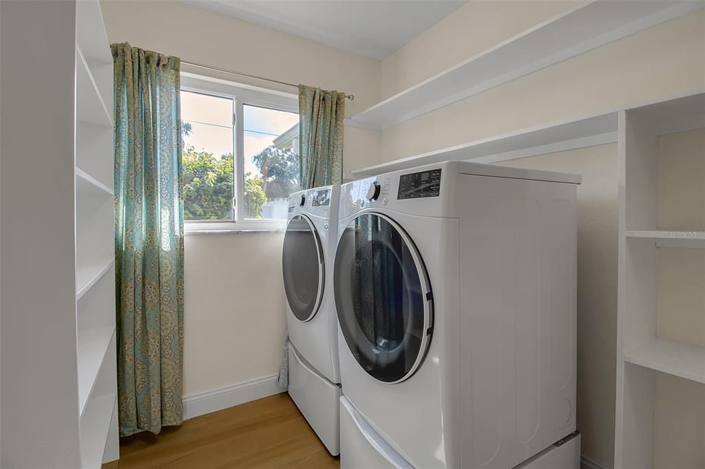 For Sale: $2,750,000 (4 beds, 2 baths, 2212 Square Feet)