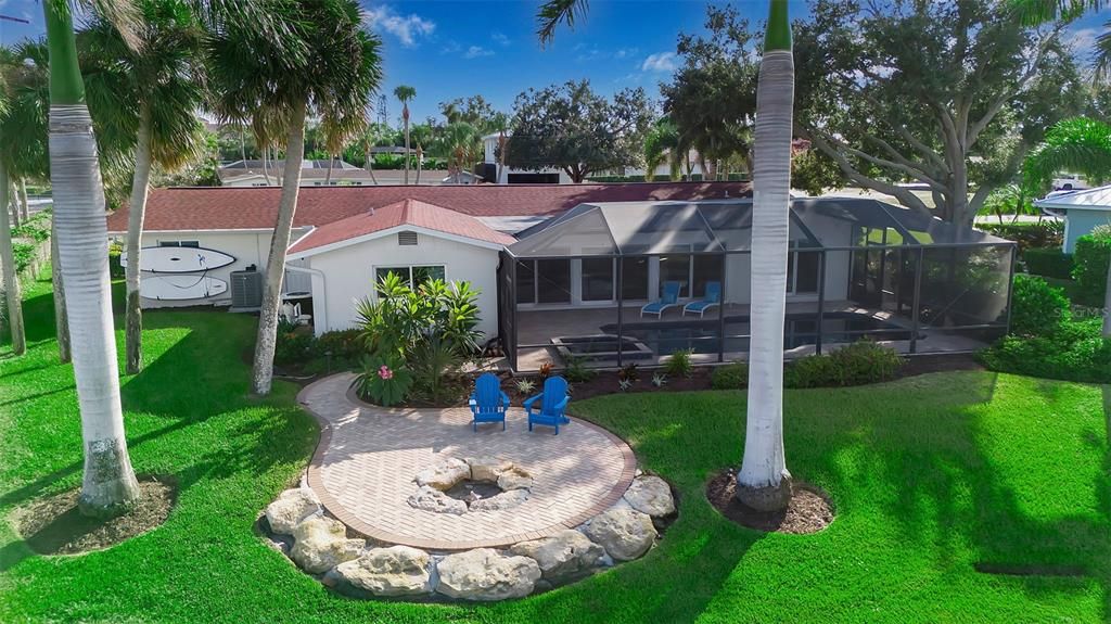 For Sale: $2,750,000 (4 beds, 2 baths, 2212 Square Feet)