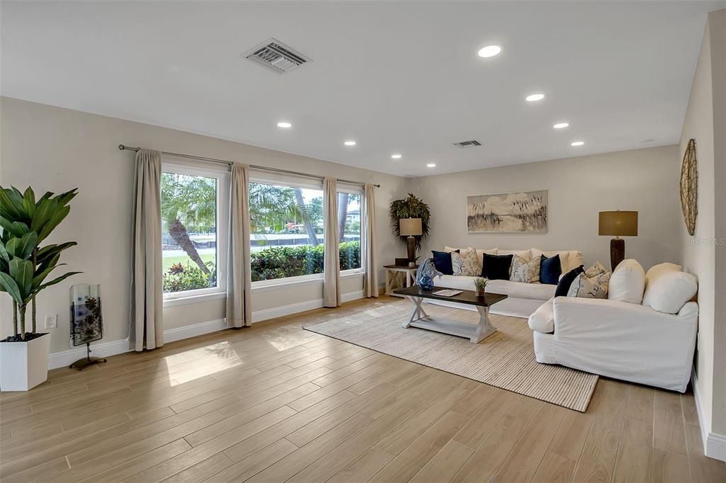 For Sale: $2,750,000 (4 beds, 2 baths, 2212 Square Feet)