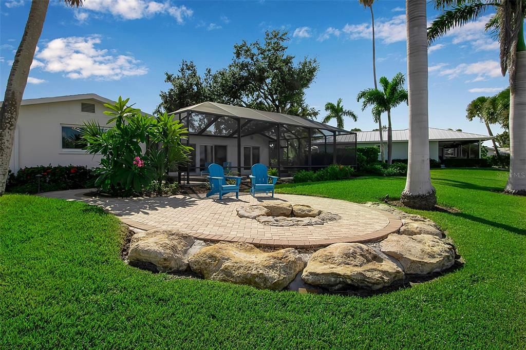 For Sale: $2,750,000 (4 beds, 2 baths, 2212 Square Feet)