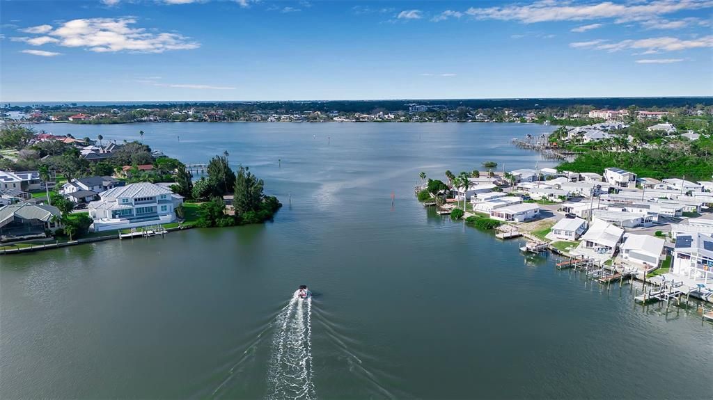 For Sale: $2,750,000 (4 beds, 2 baths, 2212 Square Feet)