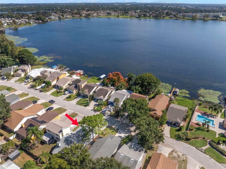 合同活跃: $245,900 (3 贝兹, 2 浴室, 1338 平方英尺)