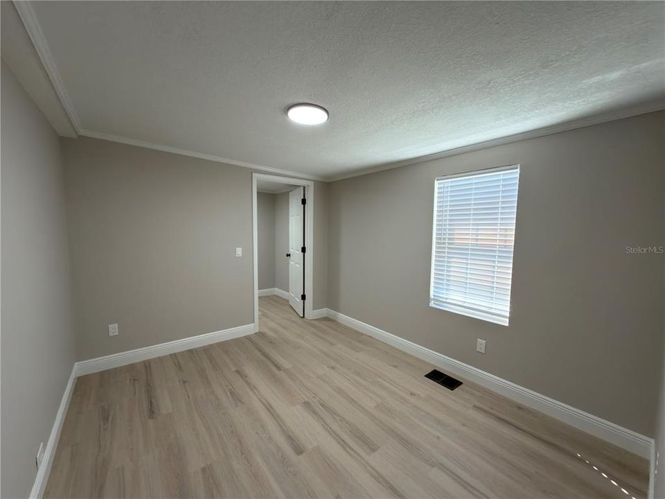 待售: $214,900 (4 贝兹, 2 浴室, 1588 平方英尺)