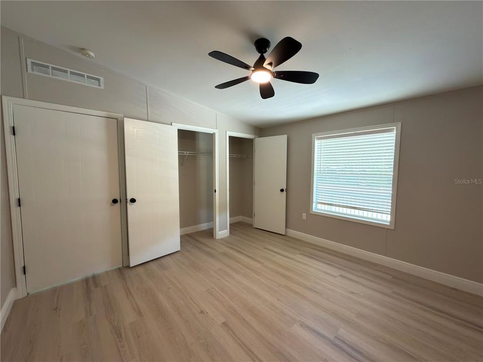 待售: $214,900 (4 贝兹, 2 浴室, 1588 平方英尺)