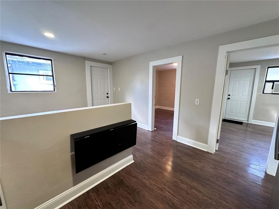 For Rent: $1,800 (2 beds, 1 baths, 576 Square Feet)