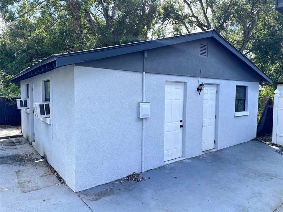 For Rent: $1,800 (2 beds, 1 baths, 576 Square Feet)