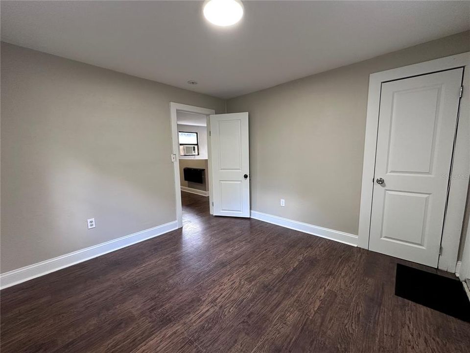 For Rent: $1,800 (2 beds, 1 baths, 576 Square Feet)