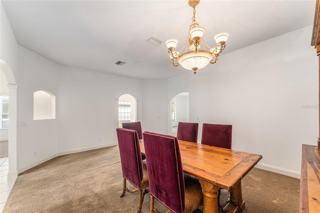 For Sale: $350,000 (3 beds, 2 baths, 2117 Square Feet)