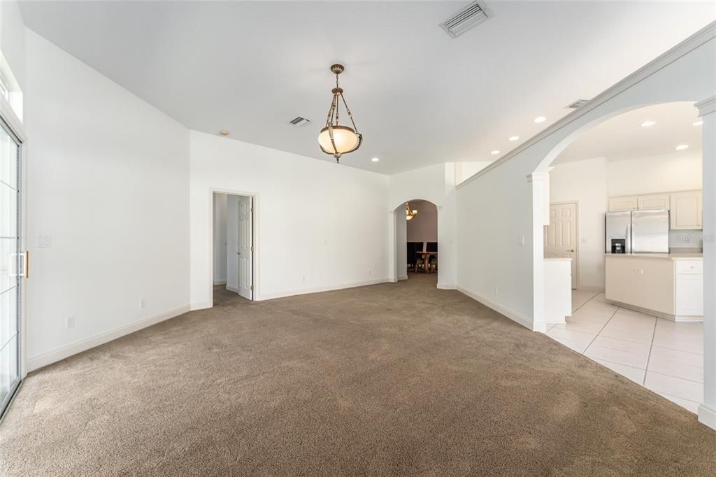 For Sale: $350,000 (3 beds, 2 baths, 2117 Square Feet)