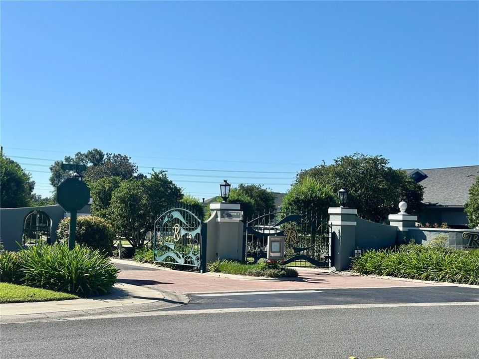 For Sale: $350,000 (3 beds, 2 baths, 2117 Square Feet)