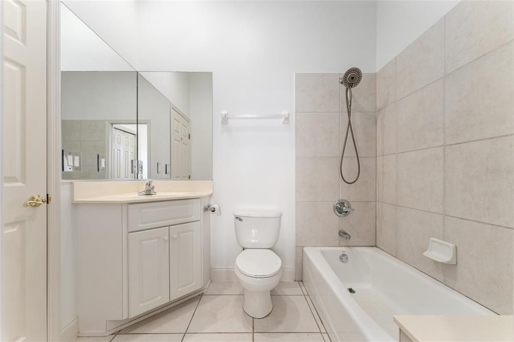 For Sale: $350,000 (3 beds, 2 baths, 2117 Square Feet)