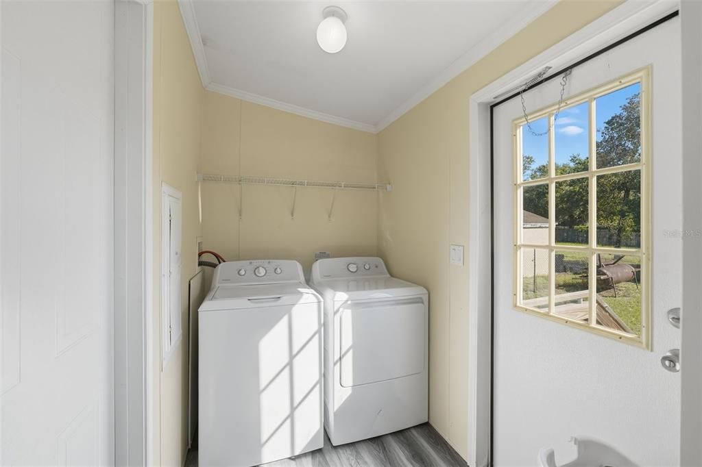 Activo con contrato: $285,000 (2 camas, 2 baños, 1404 Pies cuadrados)