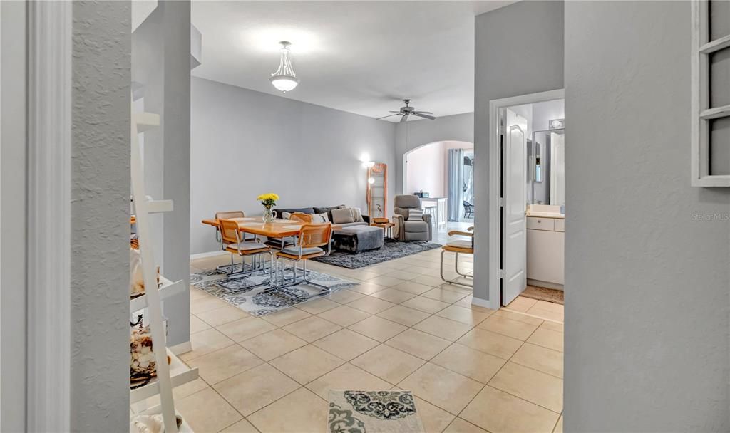 На продажу: $249,900 (3 спален, 2 ванн, 1466 Квадратных фут)