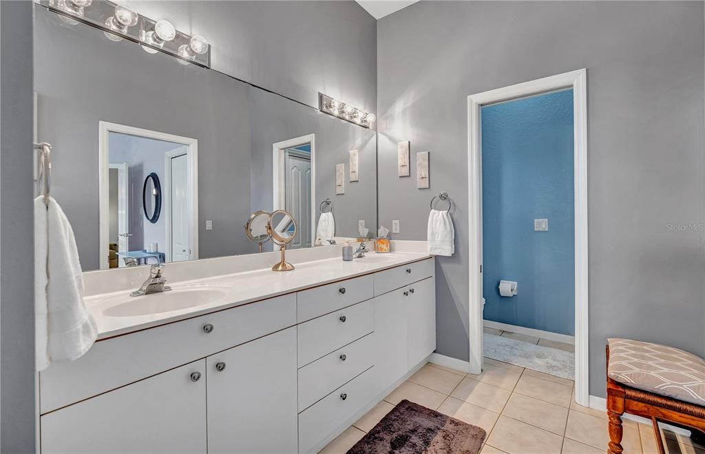 На продажу: $249,900 (3 спален, 2 ванн, 1466 Квадратных фут)