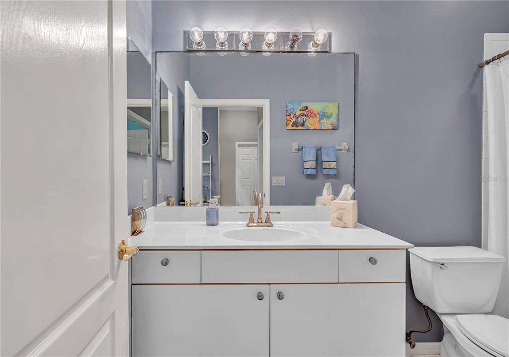 На продажу: $249,900 (3 спален, 2 ванн, 1466 Квадратных фут)