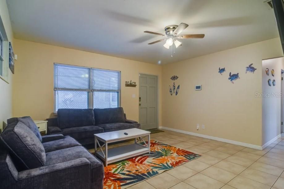 For Rent: $2,375 (3 beds, 2 baths, 1181 Square Feet)