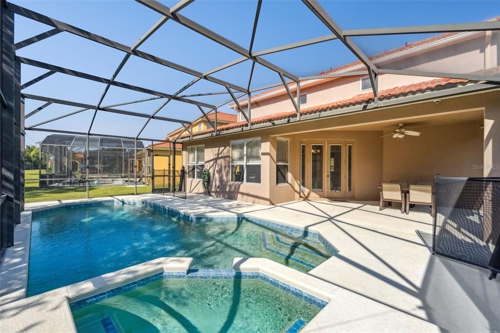 En Venta: $470,000 (4 camas, 4 baños, 2081 Pies cuadrados)