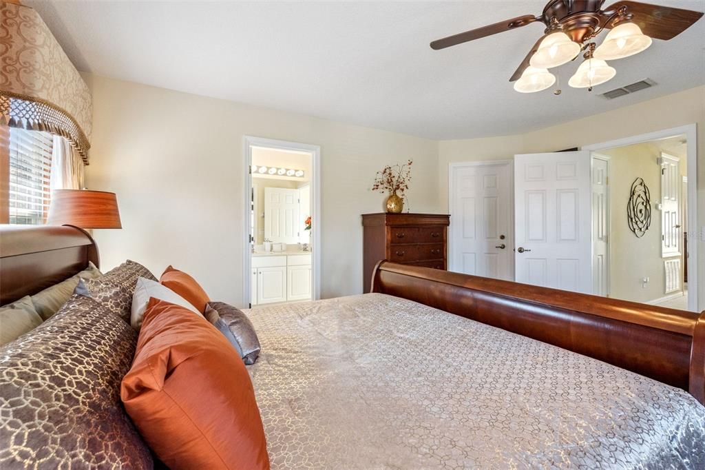 En Venta: $470,000 (4 camas, 4 baños, 2081 Pies cuadrados)