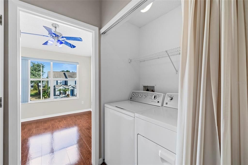 待售: $242,000 (3 贝兹, 3 浴室, 1412 平方英尺)