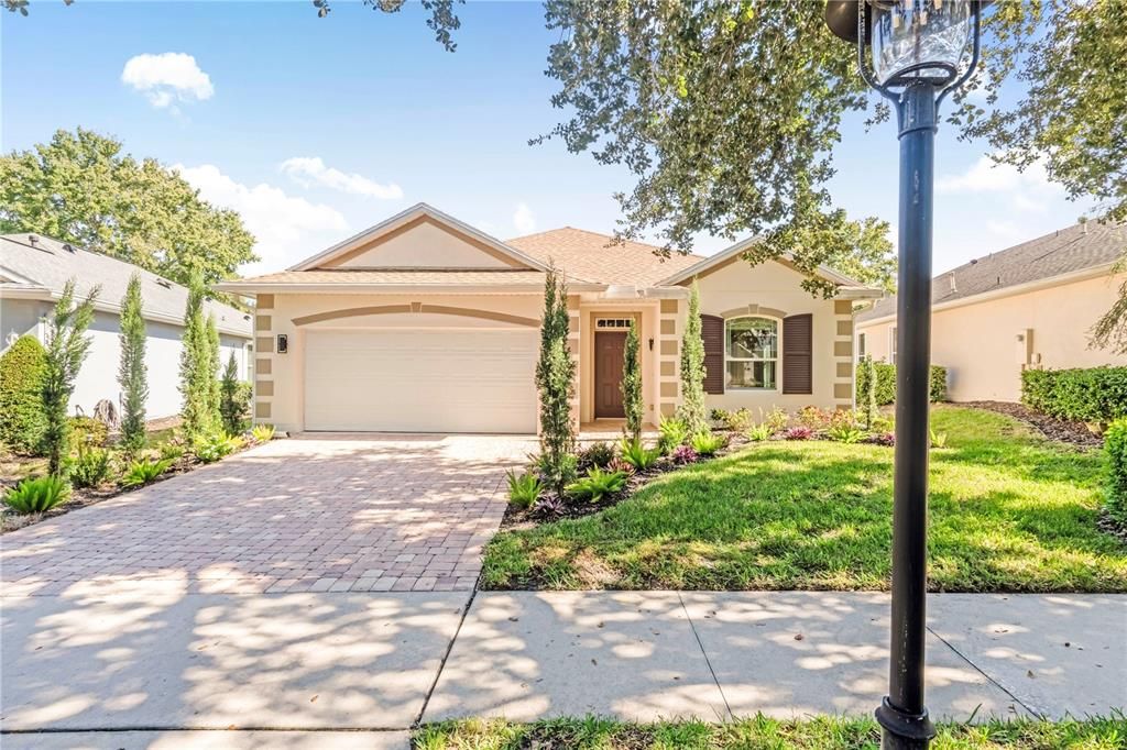 For Sale: $374,900 (3 beds, 2 baths, 1894 Square Feet)