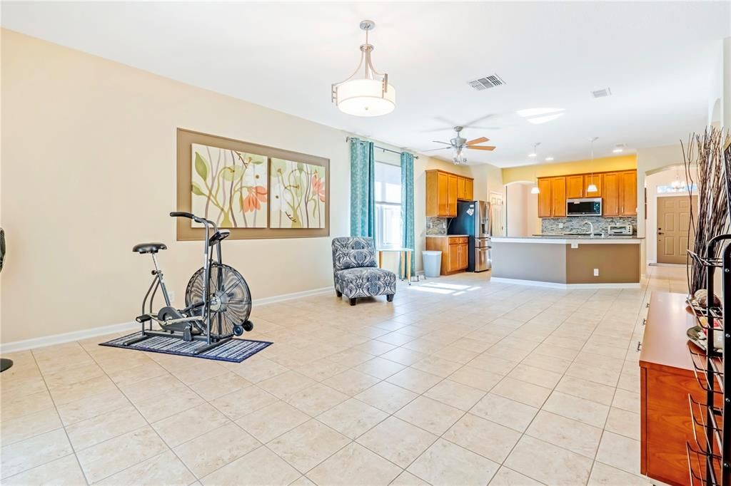 For Sale: $374,900 (3 beds, 2 baths, 1894 Square Feet)