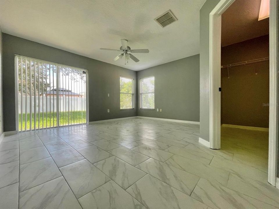 For Rent: $2,000 (3 beds, 2 baths, 1941 Square Feet)