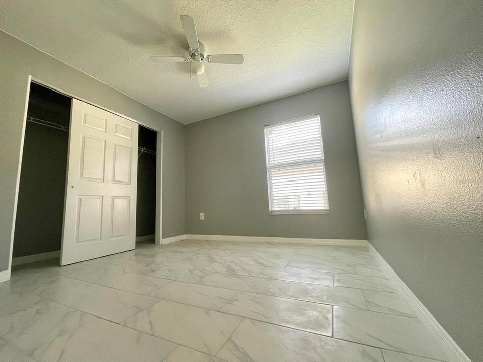 For Rent: $2,000 (3 beds, 2 baths, 1941 Square Feet)