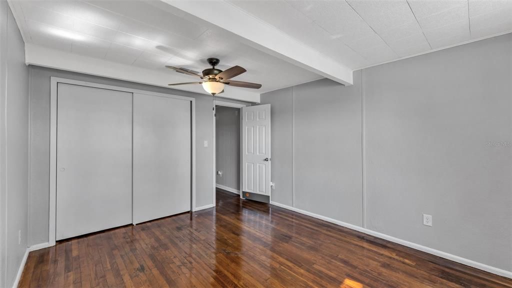 Activo con contrato: $269,900 (3 camas, 2 baños, 1212 Pies cuadrados)