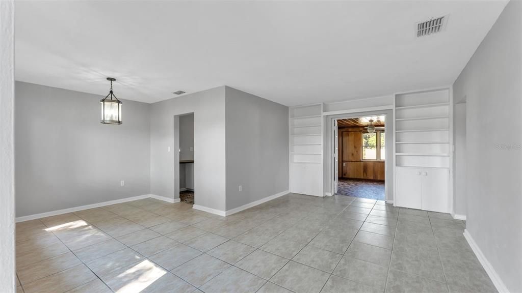 Activo con contrato: $269,900 (3 camas, 2 baños, 1212 Pies cuadrados)