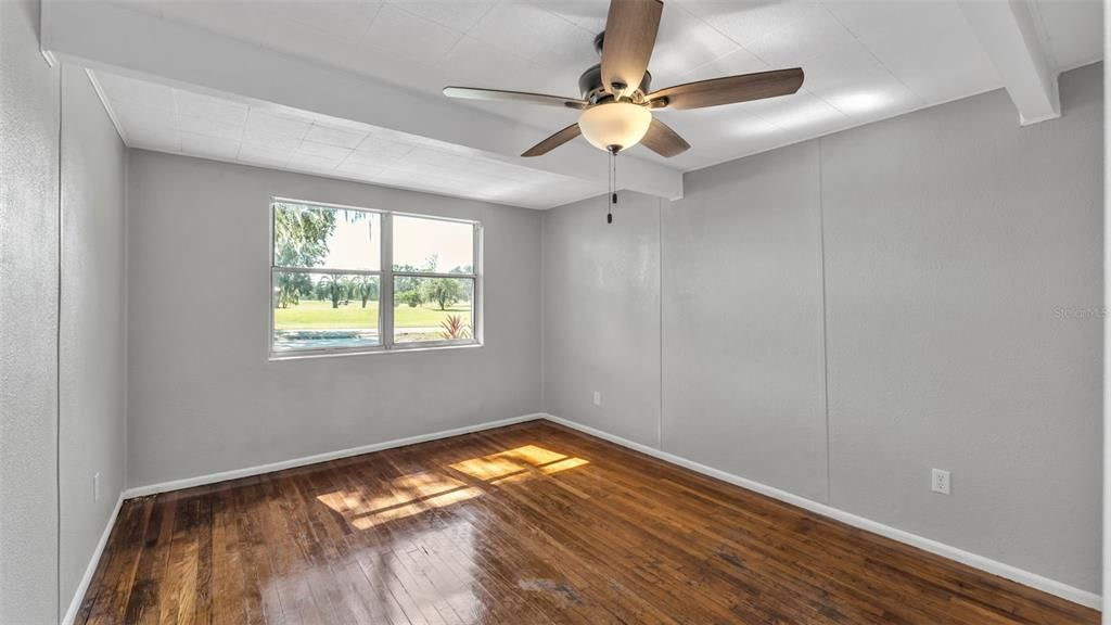 Activo con contrato: $269,900 (3 camas, 2 baños, 1212 Pies cuadrados)