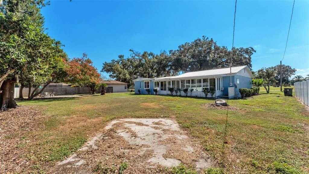 Activo con contrato: $269,900 (3 camas, 2 baños, 1212 Pies cuadrados)