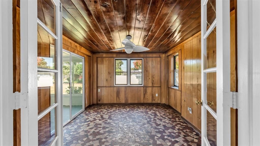 Activo con contrato: $269,900 (3 camas, 2 baños, 1212 Pies cuadrados)