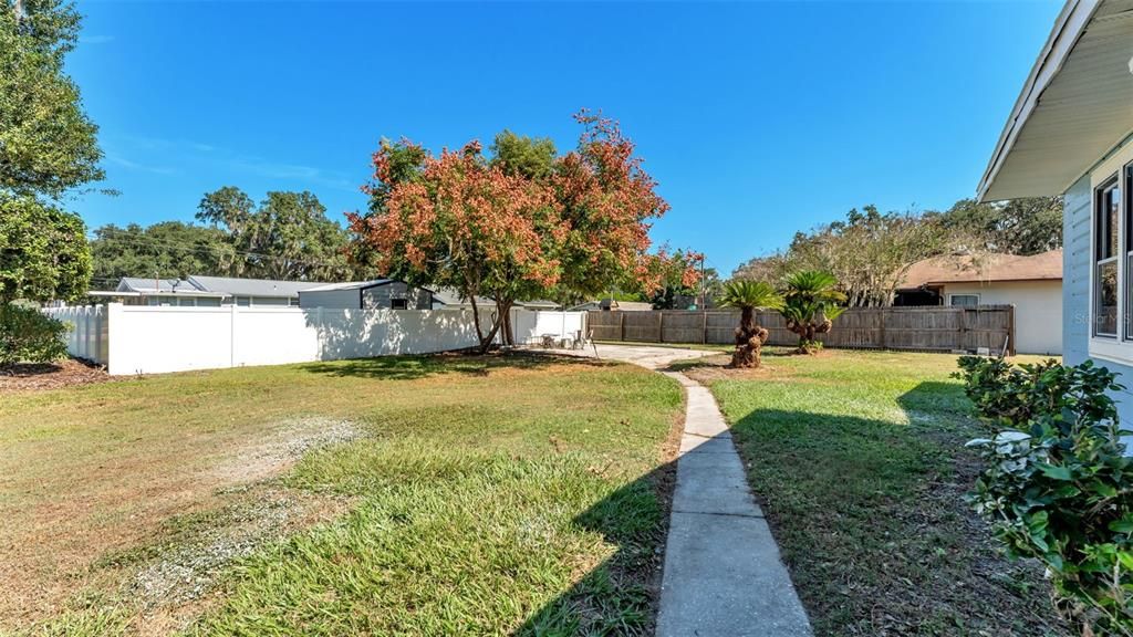 Activo con contrato: $269,900 (3 camas, 2 baños, 1212 Pies cuadrados)