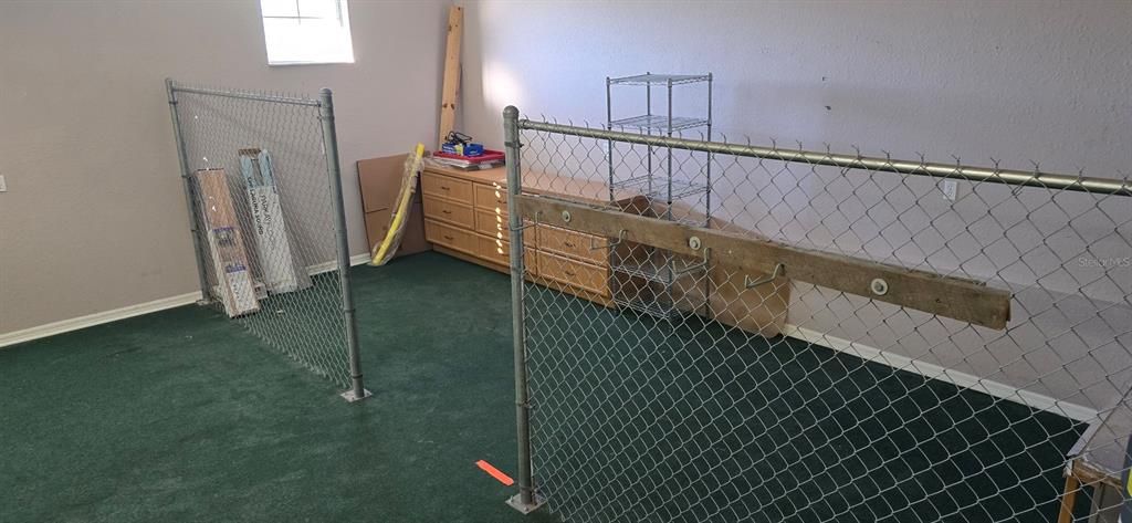 For Rent: $2,400 (3 beds, 2 baths, 2892 Square Feet)