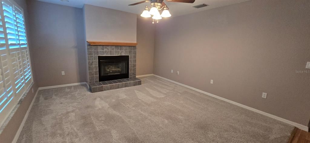 For Rent: $2,400 (3 beds, 2 baths, 2892 Square Feet)