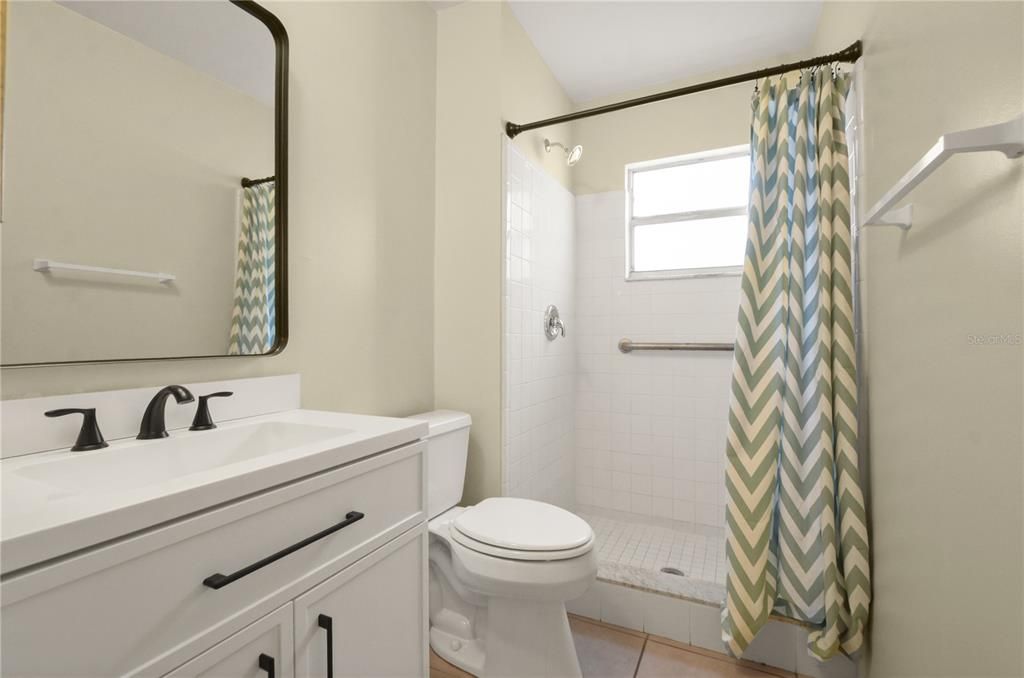 Active With Contract: $390,000 (3 beds, 2 baths, 1540 Square Feet)