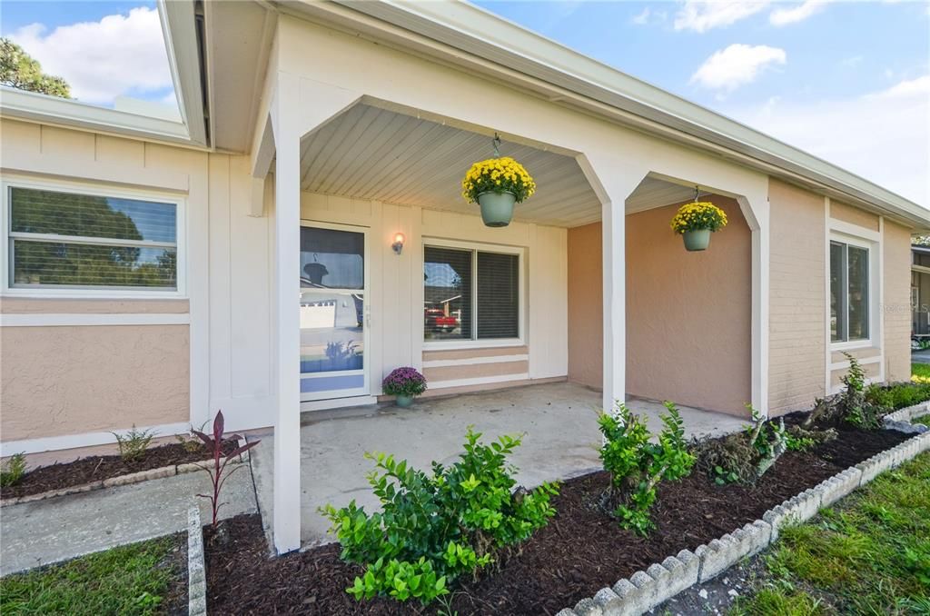 Active With Contract: $390,000 (3 beds, 2 baths, 1540 Square Feet)