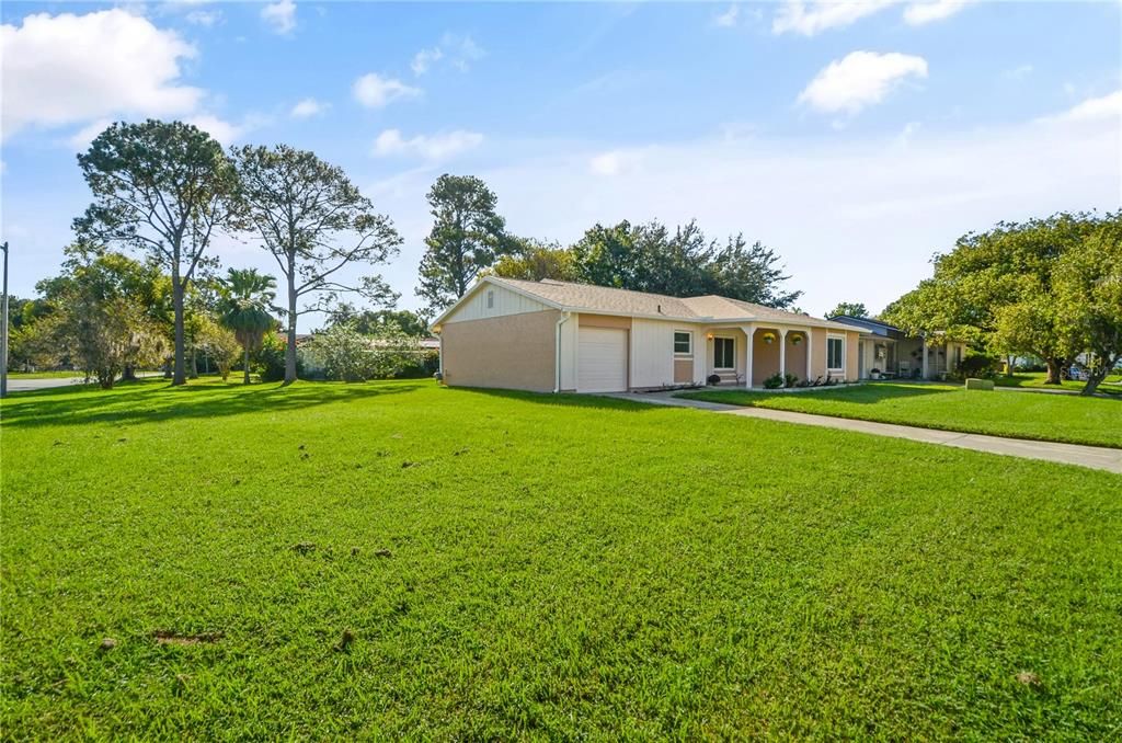 Active With Contract: $390,000 (3 beds, 2 baths, 1540 Square Feet)