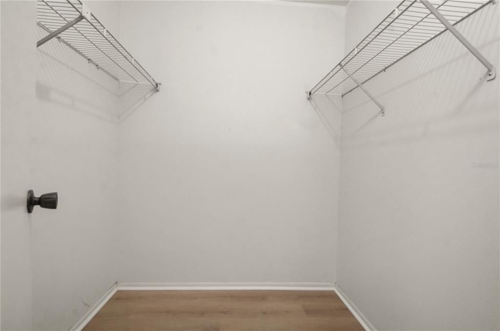 Active With Contract: $390,000 (3 beds, 2 baths, 1540 Square Feet)