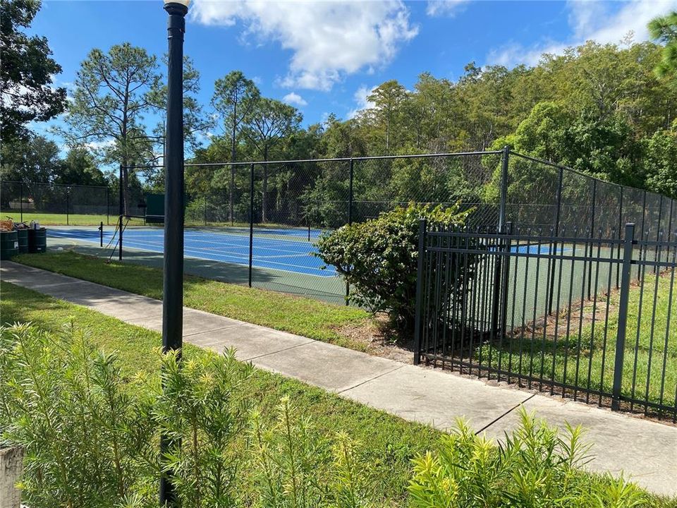 Active With Contract: $390,000 (3 beds, 2 baths, 1540 Square Feet)