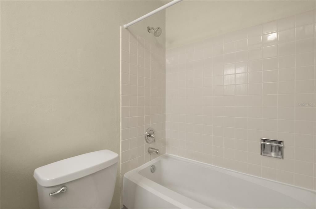 Active With Contract: $390,000 (3 beds, 2 baths, 1540 Square Feet)