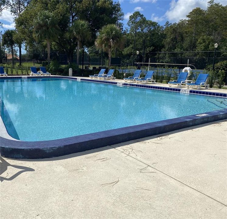 Active With Contract: $390,000 (3 beds, 2 baths, 1540 Square Feet)